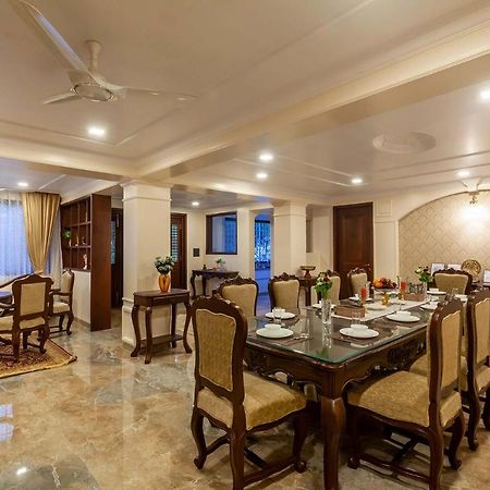 Stayvista's Lake La Vie: Tranquil Lakeside Villa with Pool and Farmland Views Nashik Exterior photo